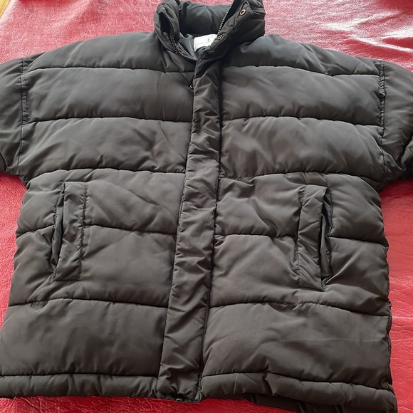Puffer jacket by Shore Leave for Urban Outfitters. - Picture 3 of 7